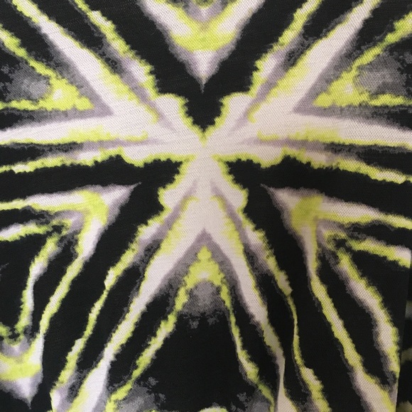 Geometric Yellow & Black Maxi Dress - Picture 3 of 3